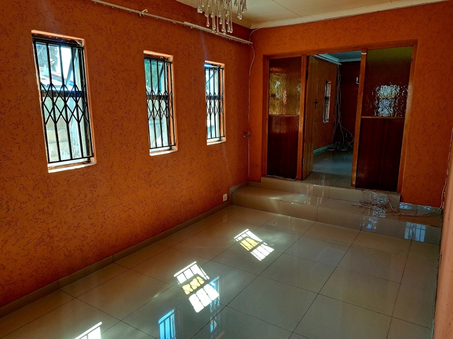 To Let 4 Bedroom Property for Rent in Brackendowns Gauteng