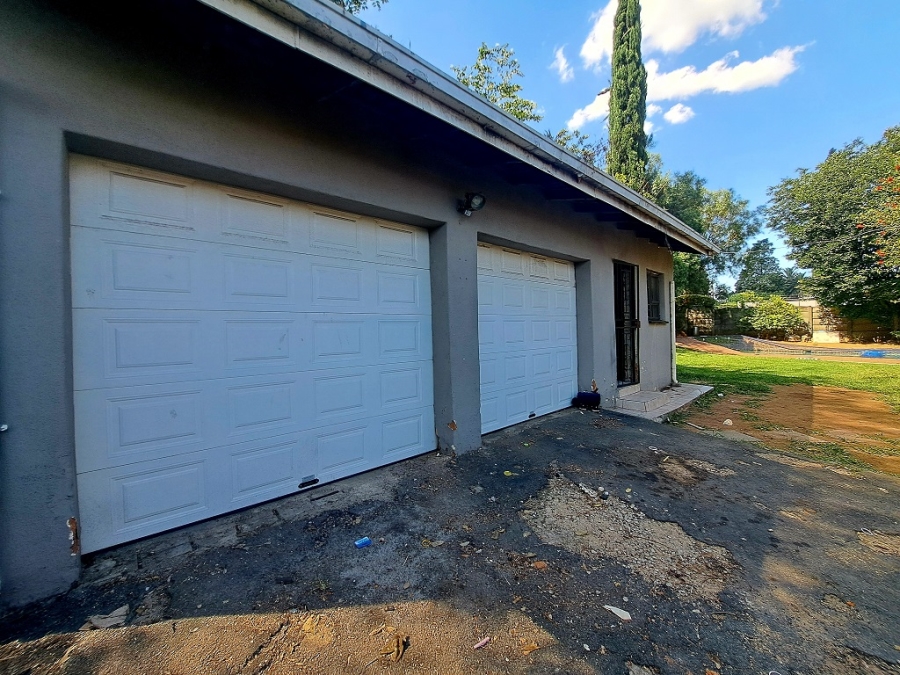 To Let 4 Bedroom Property for Rent in Brackendowns Gauteng