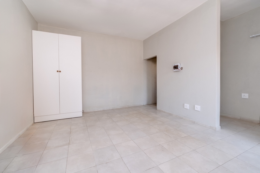 To Let 1 Bedroom Property for Rent in Maroeladal Gauteng