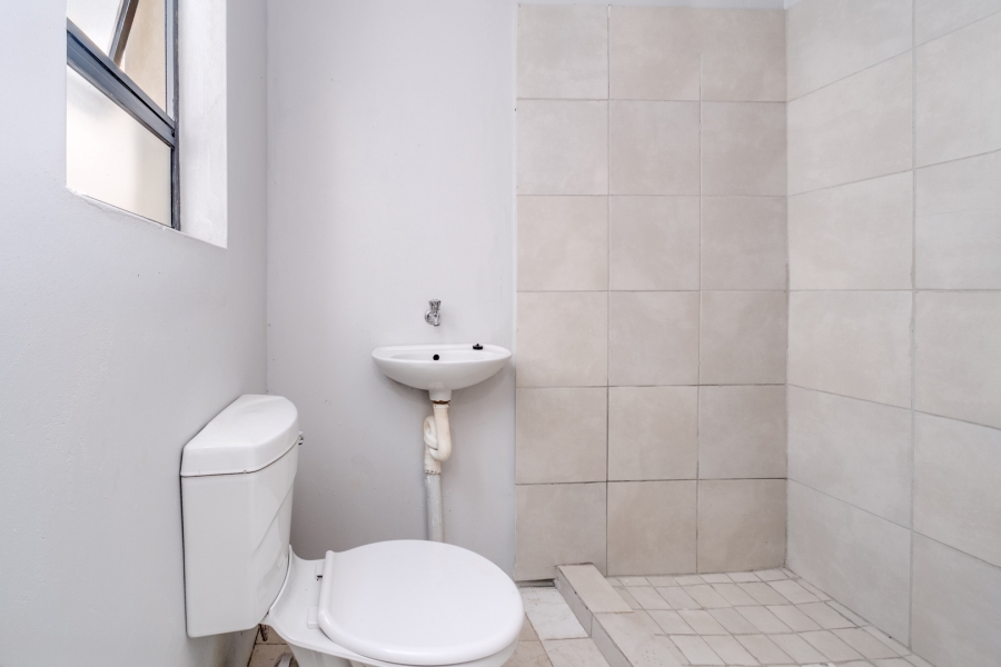 To Let 1 Bedroom Property for Rent in Maroeladal Gauteng