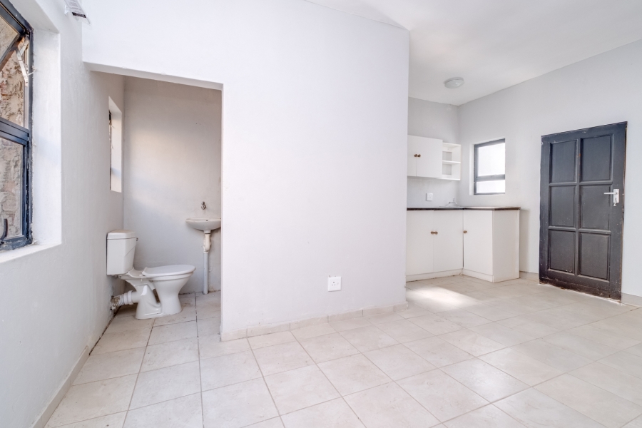 To Let 1 Bedroom Property for Rent in Maroeladal Gauteng