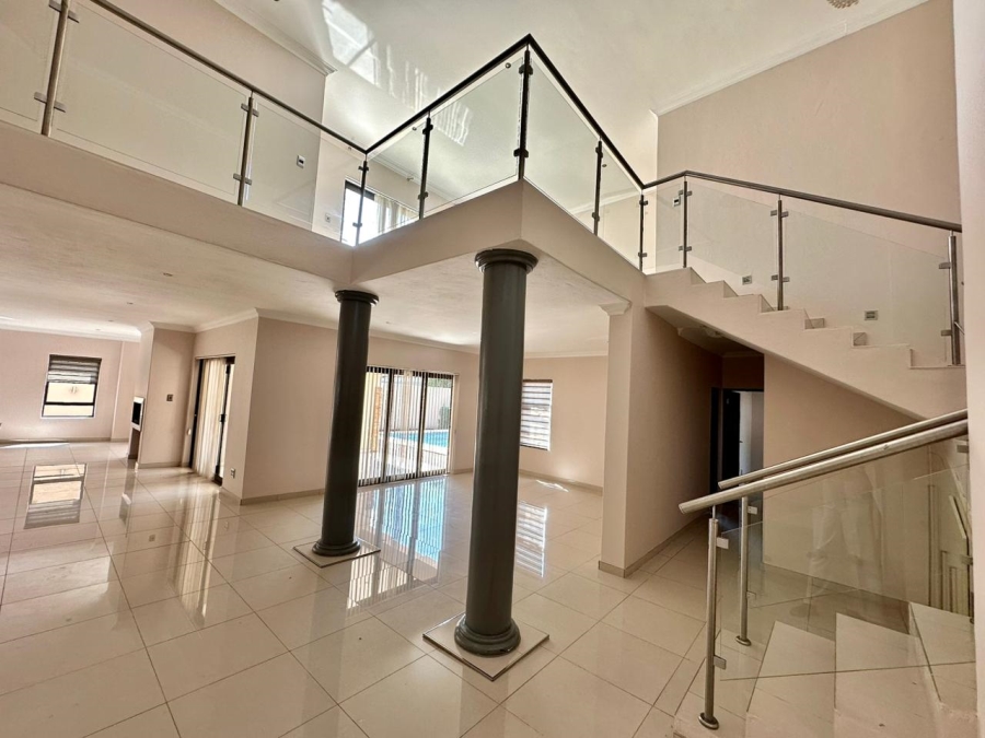 5 Bedroom Property for Sale in Monavoni Gauteng