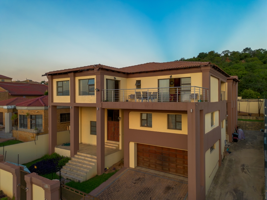 6 Bedroom Property for Sale in Liefde en Vrede Gauteng