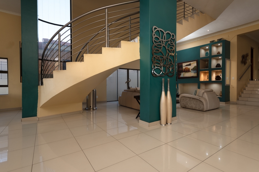 6 Bedroom Property for Sale in Liefde en Vrede Gauteng