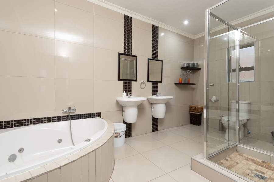 6 Bedroom Property for Sale in Liefde en Vrede Gauteng