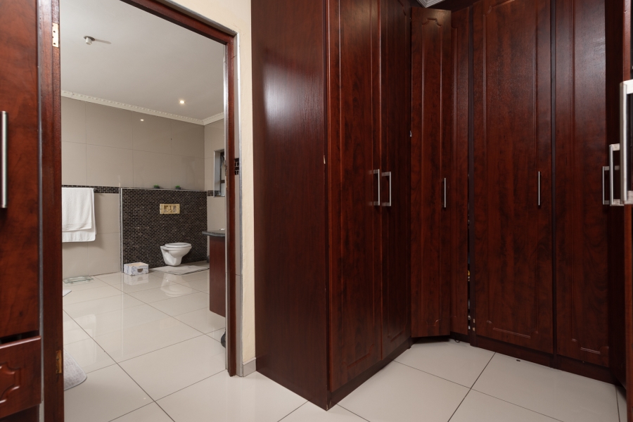 6 Bedroom Property for Sale in Liefde en Vrede Gauteng