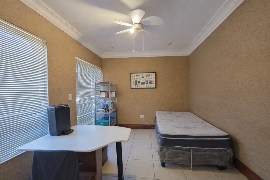 To Let 4 Bedroom Property for Rent in Willowbrook Gauteng