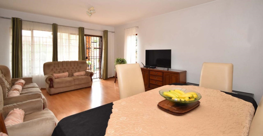 To Let 2 Bedroom Property for Rent in Bromhof Gauteng