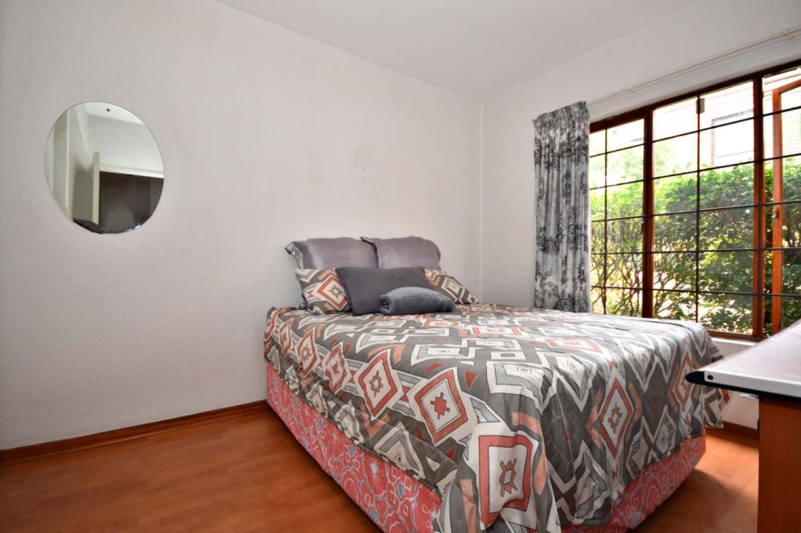 To Let 2 Bedroom Property for Rent in Bromhof Gauteng