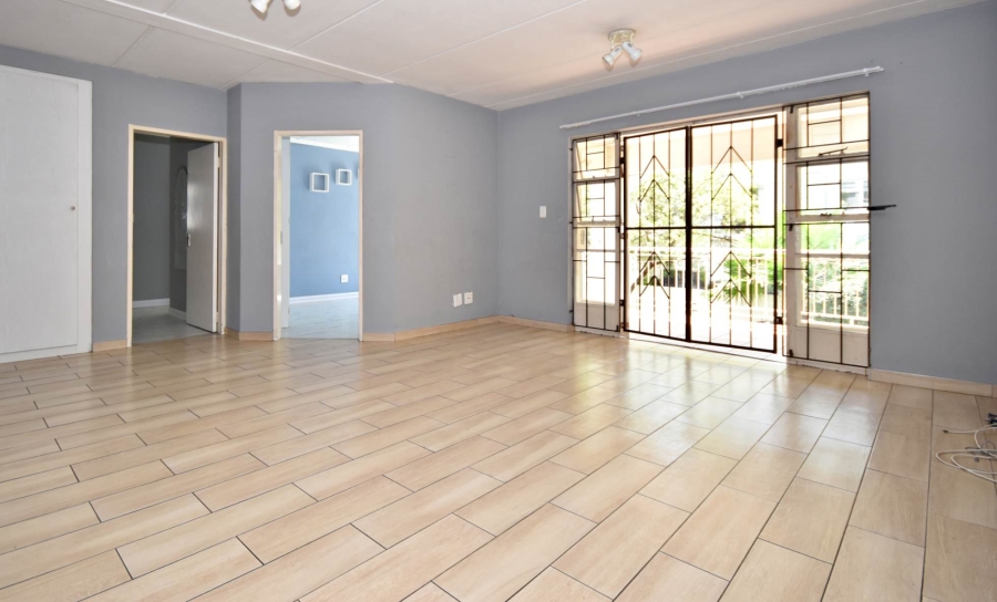 3 Bedroom Property for Sale in Sonneglans Gauteng