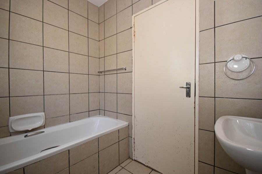 3 Bedroom Property for Sale in Sonneglans Gauteng