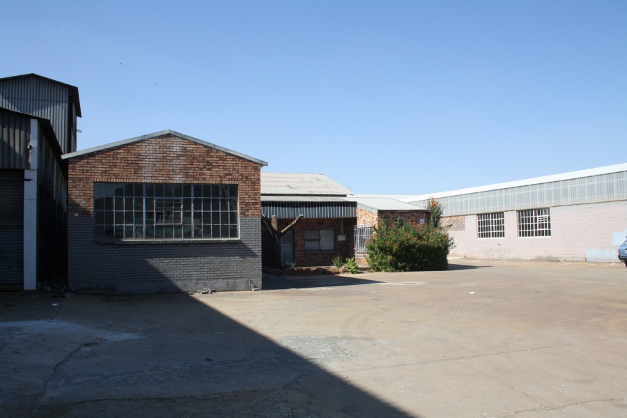 To Let commercial Property for Rent in Anderbolt Gauteng