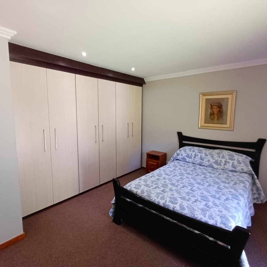 5 Bedroom Property for Sale in Sterkfontein A H Gauteng