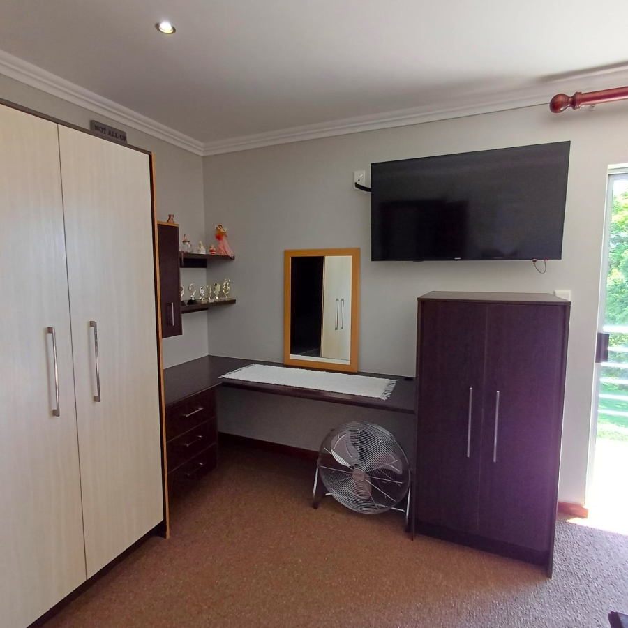 5 Bedroom Property for Sale in Sterkfontein A H Gauteng