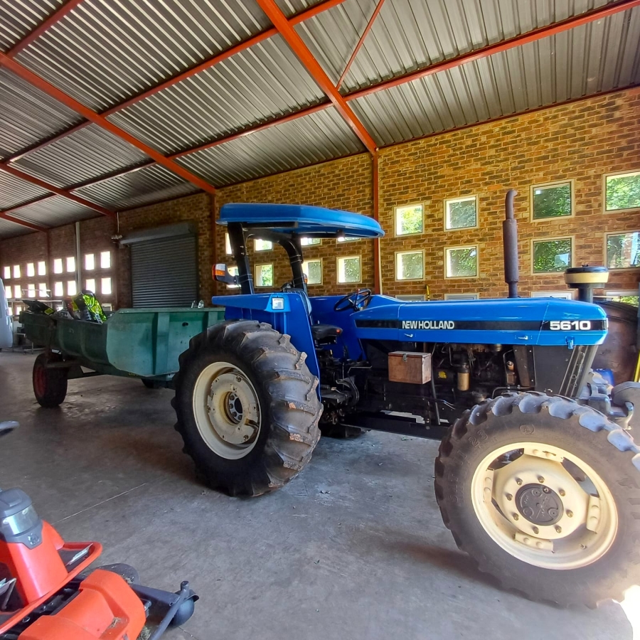 5 Bedroom Property for Sale in Sterkfontein A H Gauteng