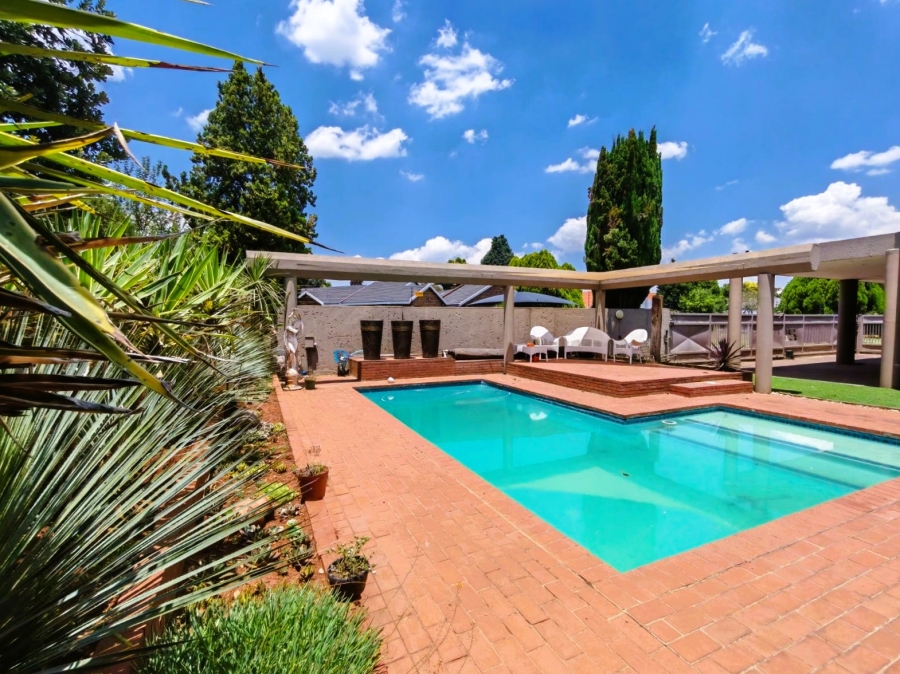 3 Bedroom Property for Sale in Risiville Gauteng