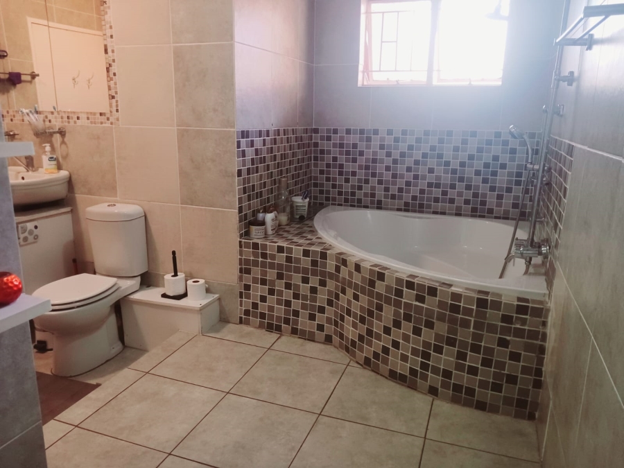 3 Bedroom Property for Sale in Randpark Gauteng
