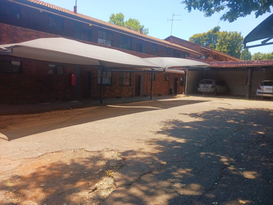 1 Bedroom Property for Sale in Windsor West Gauteng