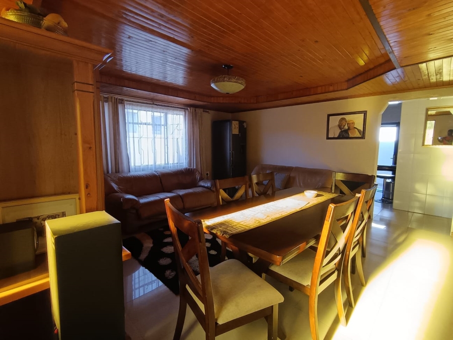 3 Bedroom Property for Sale in Ililiba Gauteng