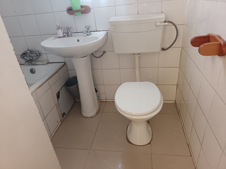 3 Bedroom Property for Sale in Ililiba Gauteng