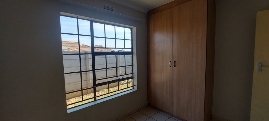 3 Bedroom Property for Sale in Clayville Gauteng