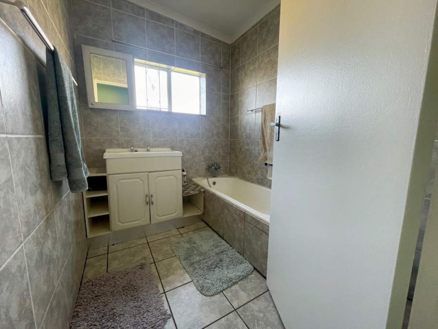 4 Bedroom Property for Sale in Brenthurst Gauteng
