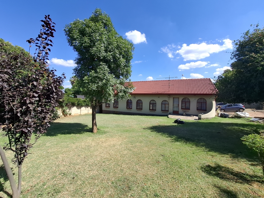 3 Bedroom Property for Sale in Lewisham Gauteng