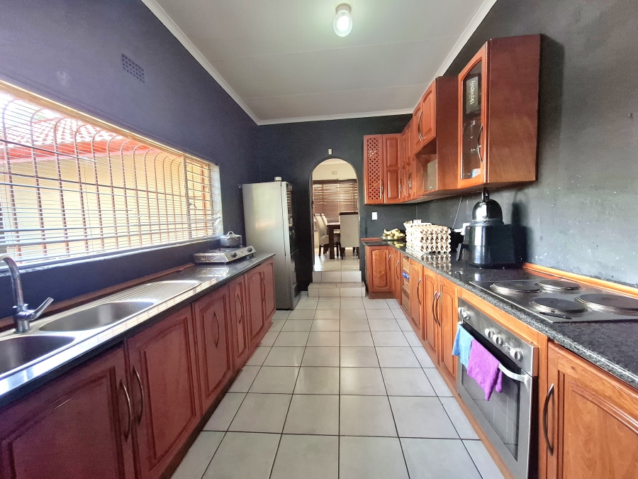 3 Bedroom Property for Sale in Lewisham Gauteng
