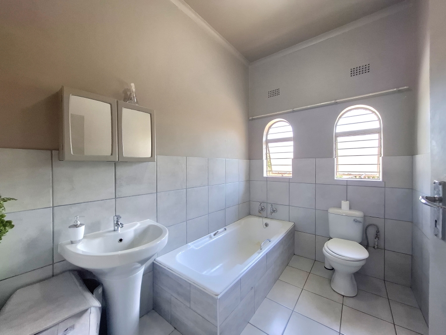 3 Bedroom Property for Sale in Lewisham Gauteng