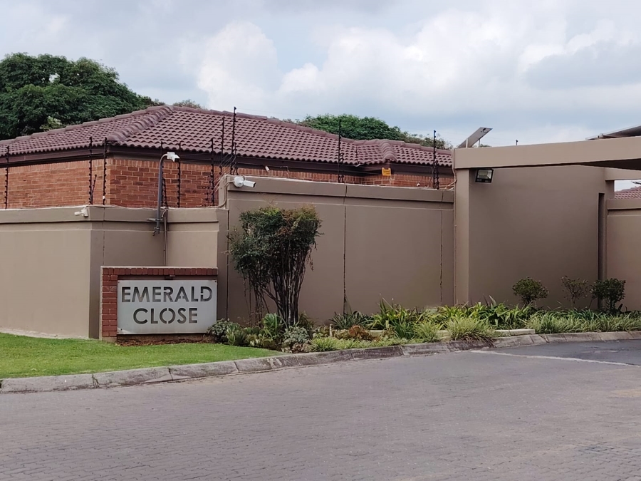 3 Bedroom Property for Sale in Beyers Park Gauteng