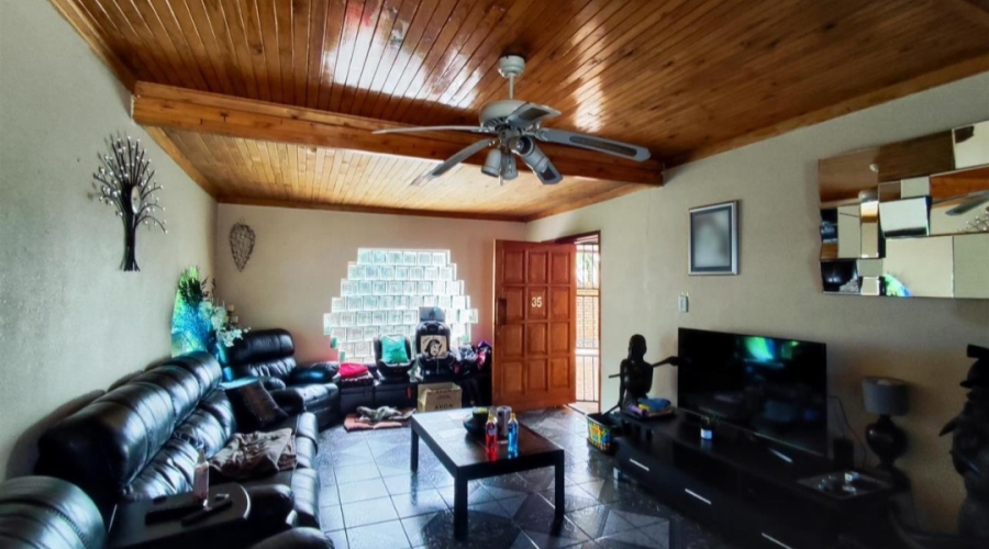 3 Bedroom Property for Sale in Bonaero Park Gauteng