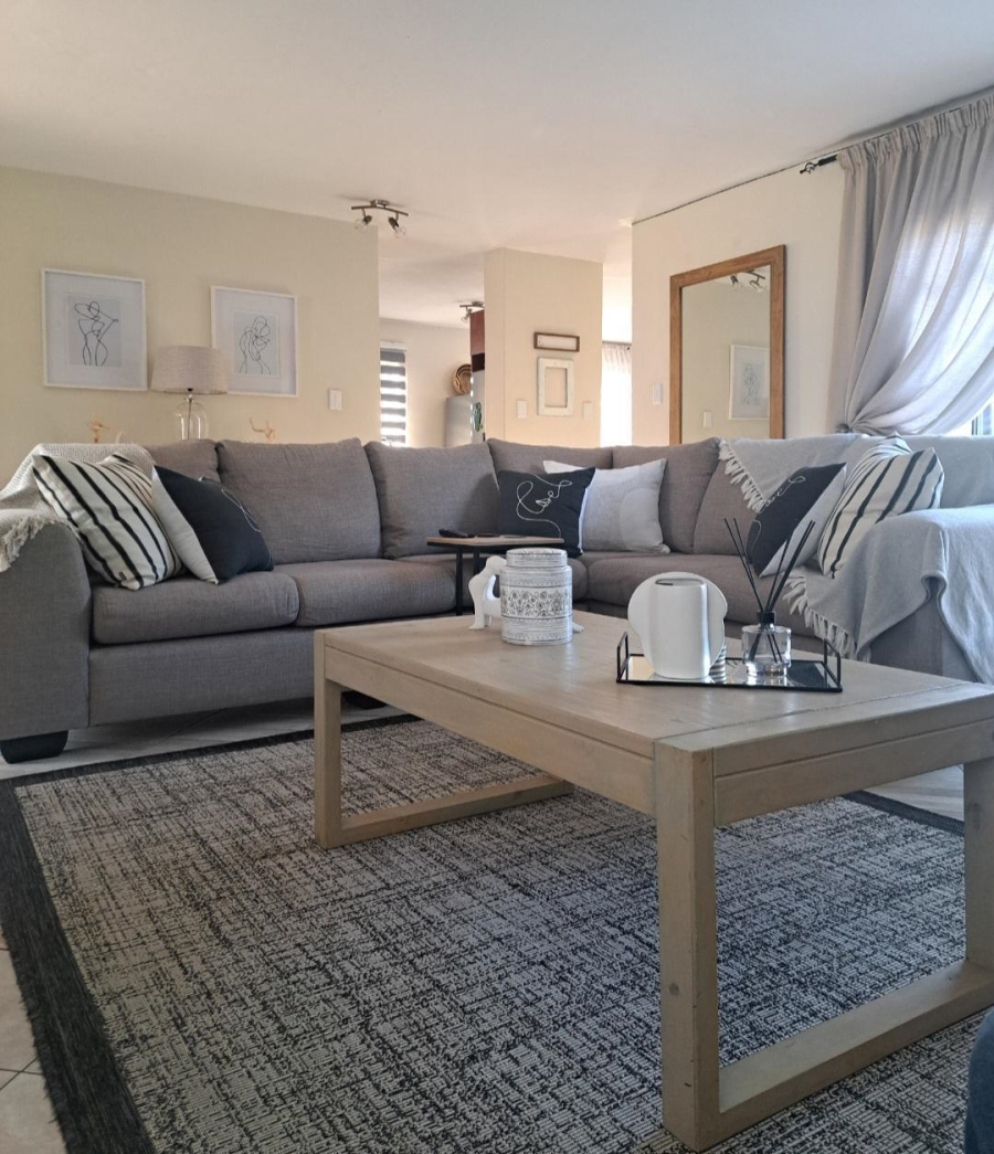 To Let 3 Bedroom Property for Rent in Edendale Gauteng