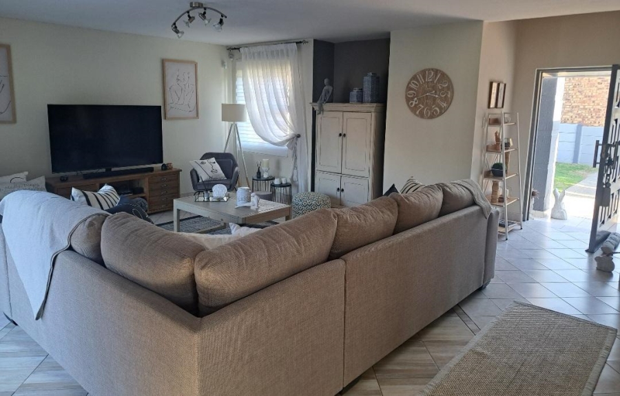 To Let 3 Bedroom Property for Rent in Edendale Gauteng