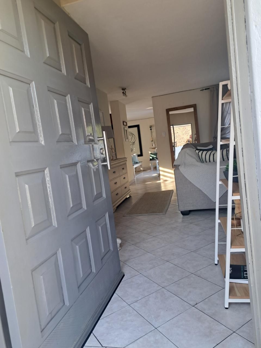 To Let 3 Bedroom Property for Rent in Edendale Gauteng