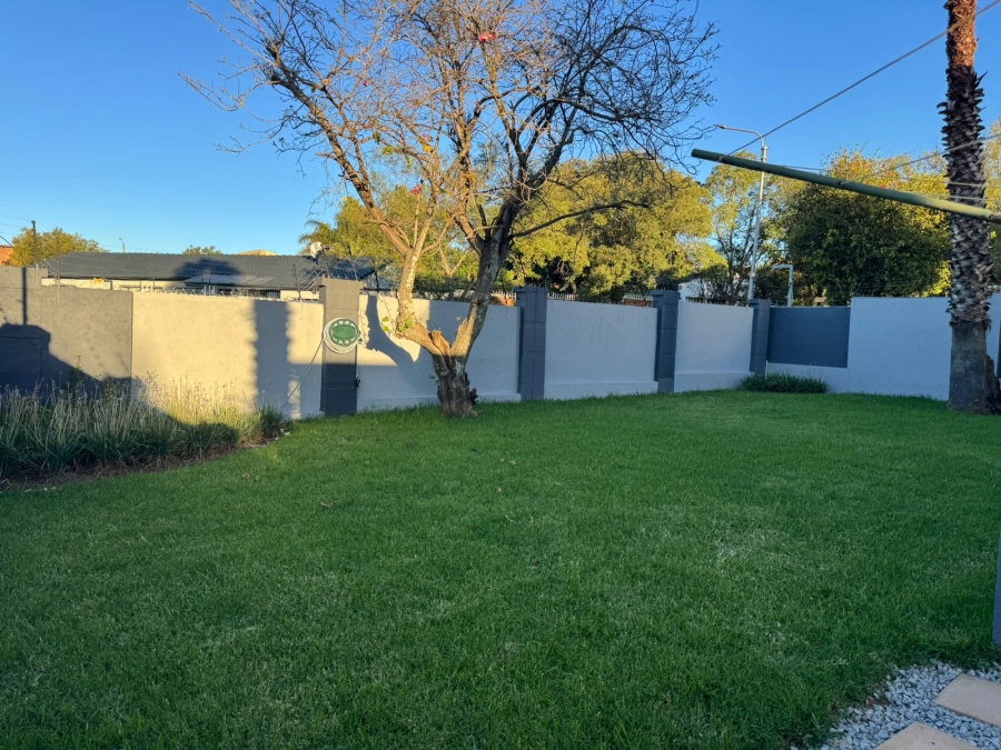 To Let 3 Bedroom Property for Rent in Edendale Gauteng