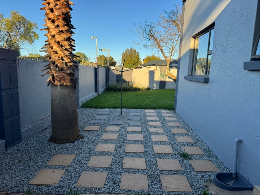 To Let 3 Bedroom Property for Rent in Edendale Gauteng