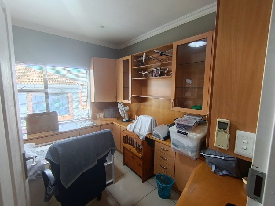 3 Bedroom Property for Sale in Bartlett Gauteng