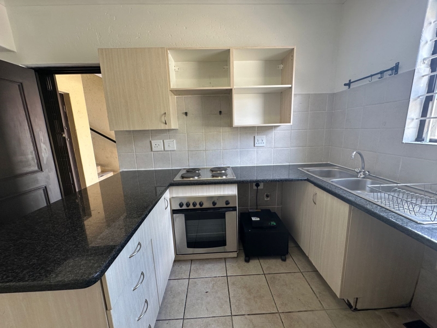 To Let 2 Bedroom Property for Rent in Franklin Roosevelt Park Gauteng