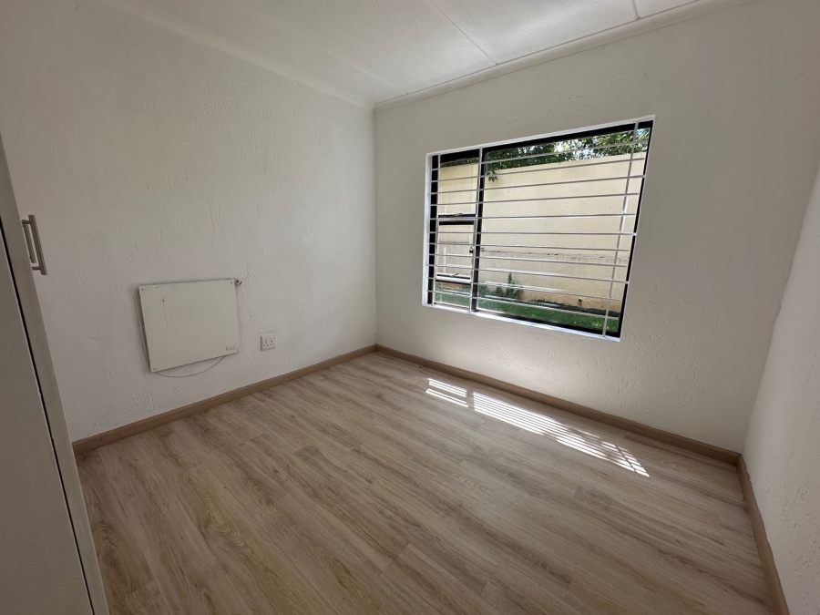 To Let 2 Bedroom Property for Rent in Franklin Roosevelt Park Gauteng