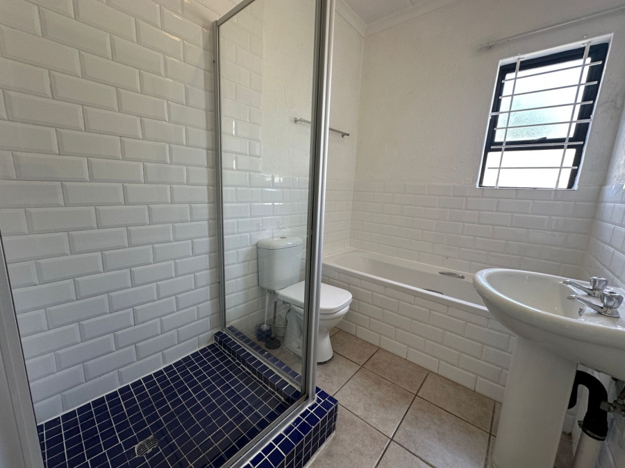 To Let 2 Bedroom Property for Rent in Franklin Roosevelt Park Gauteng