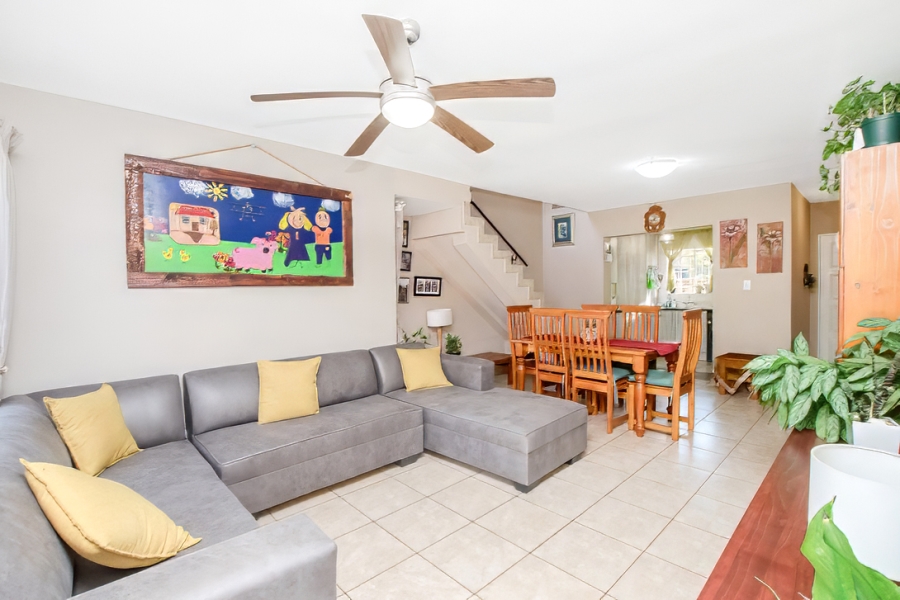 5 Bedroom Property for Sale in Little Falls Gauteng