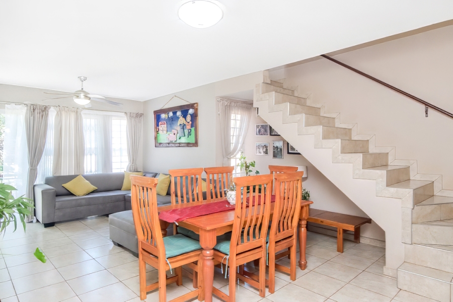 5 Bedroom Property for Sale in Little Falls Gauteng