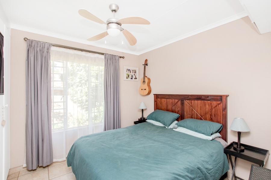 5 Bedroom Property for Sale in Little Falls Gauteng