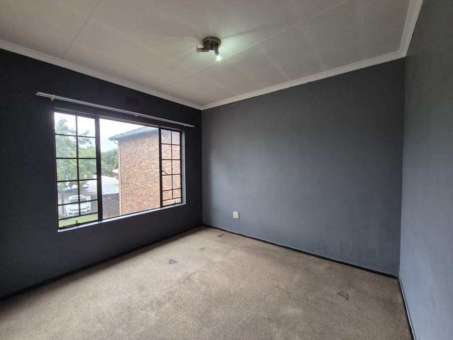 2 Bedroom Property for Sale in Sonneveld Gauteng