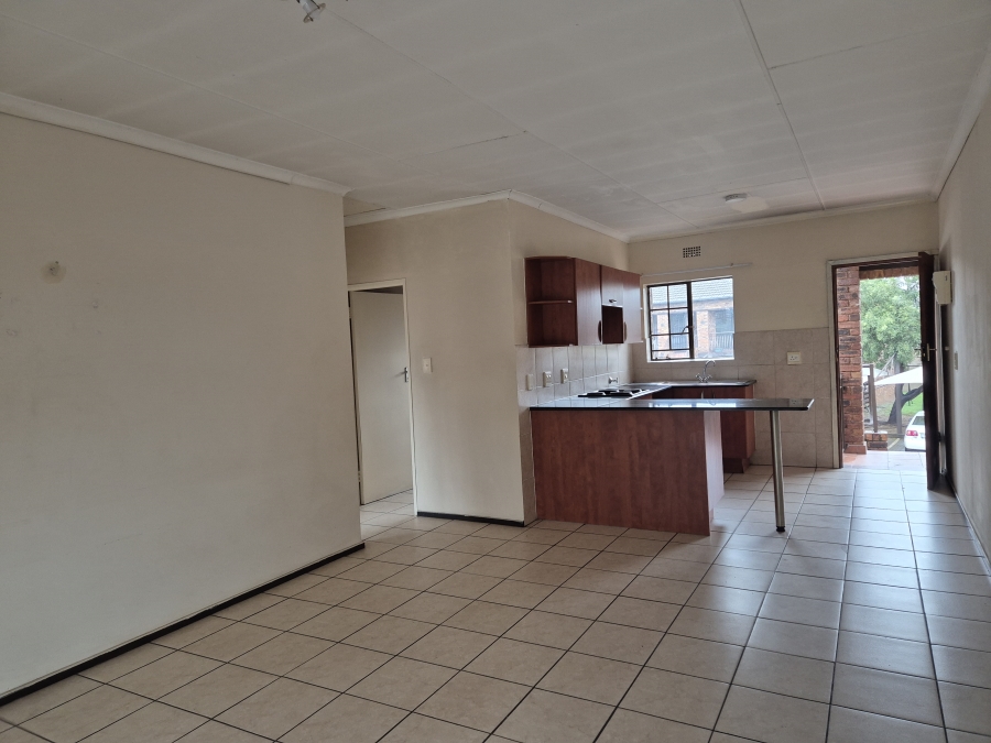 2 Bedroom Property for Sale in Sonneveld Gauteng