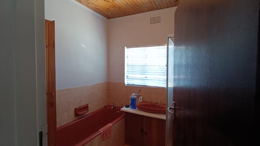 2 Bedroom Property for Sale in Vongeusopark Gauteng