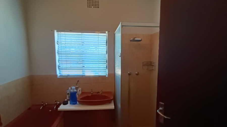 2 Bedroom Property for Sale in Vongeusopark Gauteng