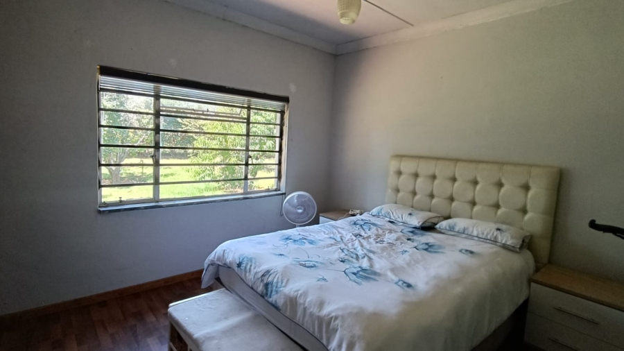 2 Bedroom Property for Sale in Vongeusopark Gauteng