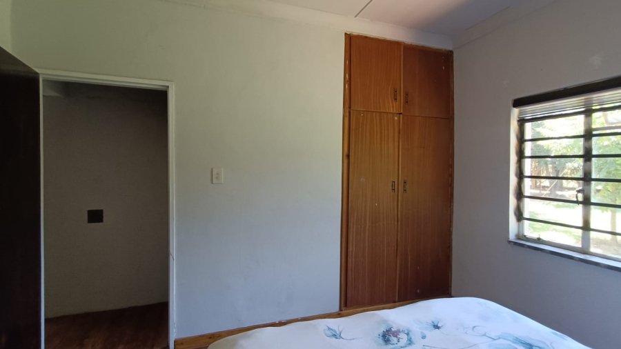 2 Bedroom Property for Sale in Vongeusopark Gauteng
