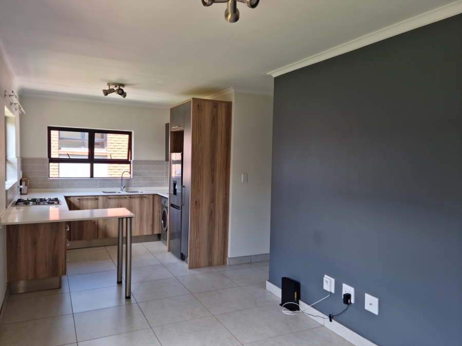 1 Bedroom Property for Sale in Glen Marais Gauteng